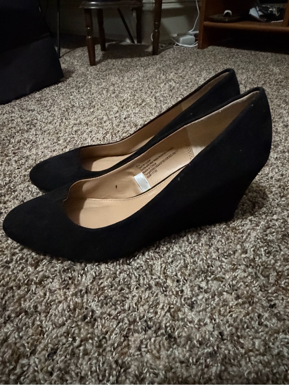 Black Faux Suede Wedge Pumps Women’s Size 9.5